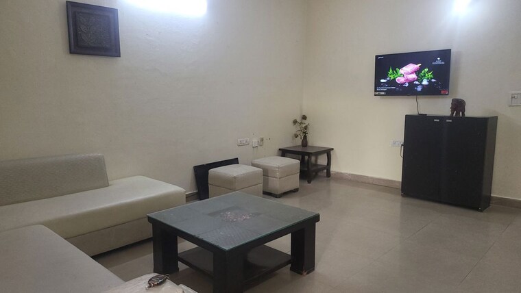 Team Area, vipul-world-floors 3 Bedroom 1900 Sq.Ft. Builder Floor In Sector 48 Gurgaon 10729244