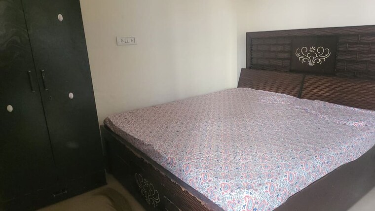 Bedroom, vipul-world-floors 3 Bedroom 1900 Sq.Ft. Builder Floor In Sector 48 Gurgaon 10729244