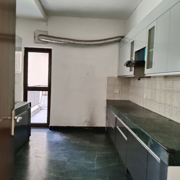 Kitchen, ardee-city-palm-grove-heights 3.5 Bedroom 2585 Sq.Ft. Apartment In Sector 52 Gurgaon 10729254