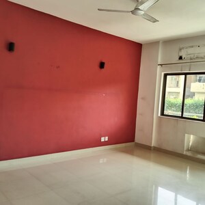 Room in 3.5 BHK Apartment at Ardee City Palm Grove Heights, Sector 52 – for Rent