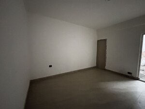 Room in 3 BHK Apartment at Supercity Mayfair Residency Phase II, Tech Zone 4 Greater Noida – for Sale