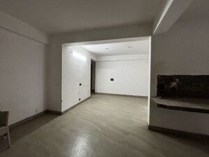Room in 3 BHK Apartment at Supercity Mayfair Residency Phase II, Tech Zone 4 Greater Noida – for Sale