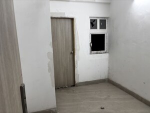 Room in 3 BHK Apartment at Supercity Mayfair Residency Phase II, Tech Zone 4 Greater Noida – for Sale