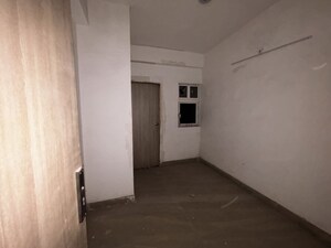 Room in 3 BHK Apartment at Supercity Mayfair Residency Phase II, Tech Zone 4 Greater Noida – for Sale