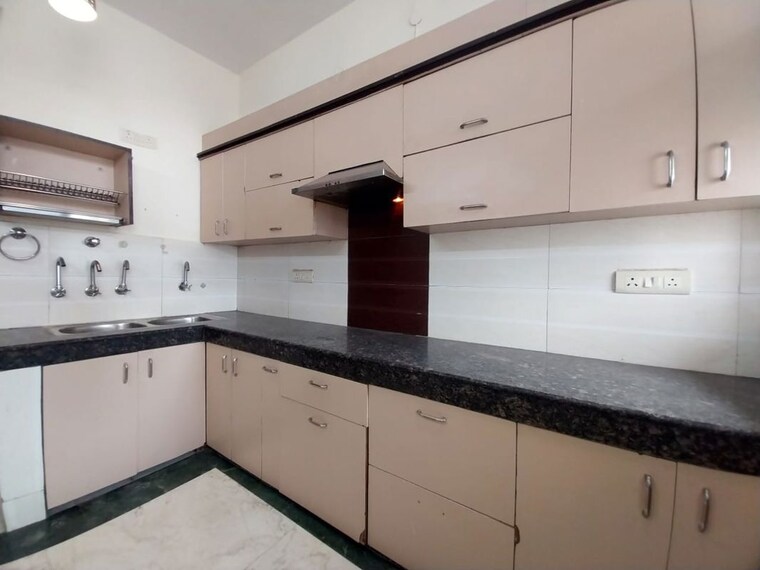 Kitchen, sector 55 3 Bedroom 1900 Sq.Ft. Builder Floor In Sector 55 Gurgaon 10729259