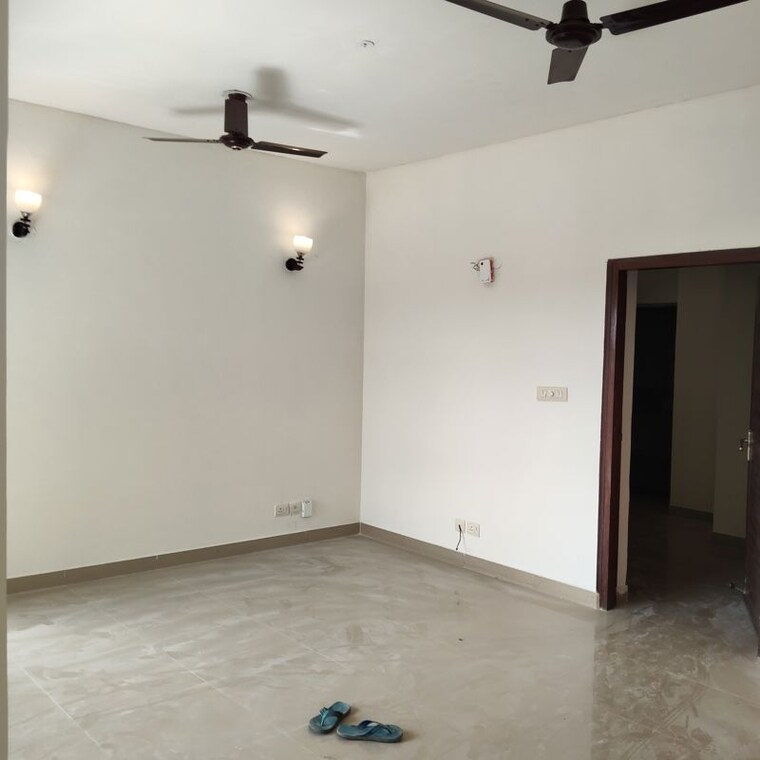 Room, ardee-city-palm-grove-heights 3.5 Bedroom 2035 Sq.Ft. Apartment In Sector 52 Gurgaon 10729268