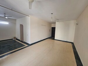 Room in 3 BHK Builder Floor at Bestech Park View City 2, Sector 49 – for Rent