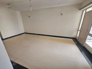 Room in 3 BHK Builder Floor at Bestech Park View City 2, Sector 49 – for Rent
