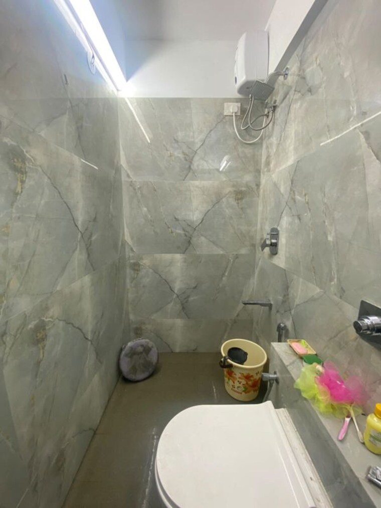 Bathroom, ufasa-fortune-star 2 Bedroom 575 Sq.Ft. Apartment In Byculla Mumbai 10729298