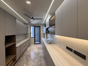 Building Lobby in 3 BHK Builder Floor at Sector 21 – for Rent