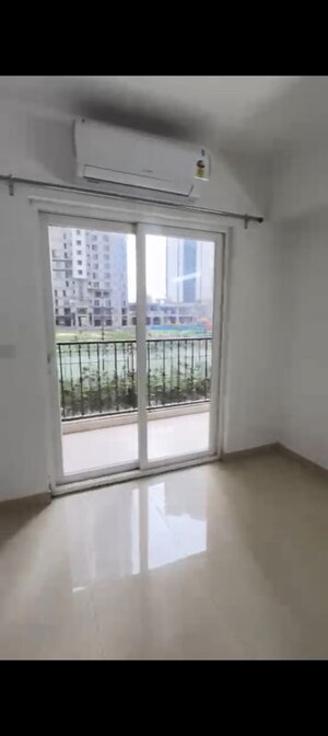 Room in 3 BHK Apartment at ATS Picturesque Reprieves, Sector 152 – for Rent