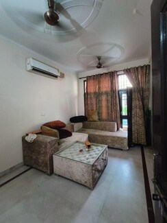 2 BHK +Builder Floor For Rent in Sector 40