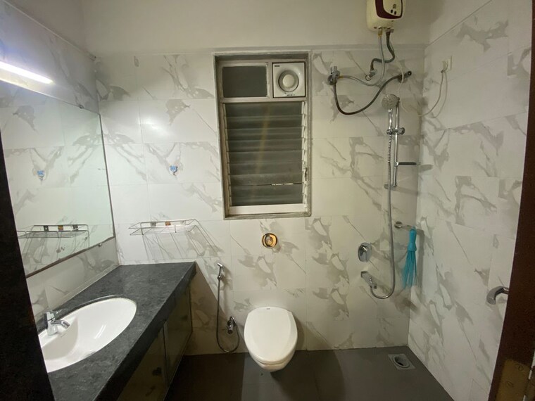 Bathroom, vasudha-etasha 2 Bedroom 896 Sq.Ft. Apartment In Kothrud Pune 10729295