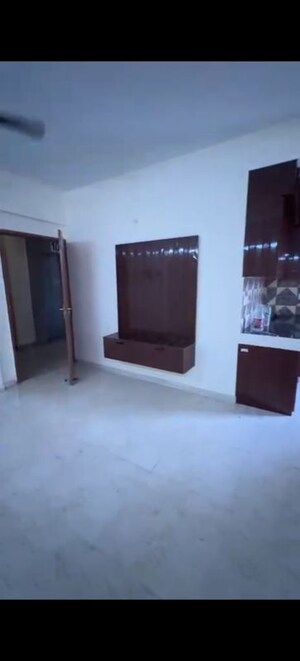 2 BHK Apartment For Rent in MRG The Balcony, Sector 93