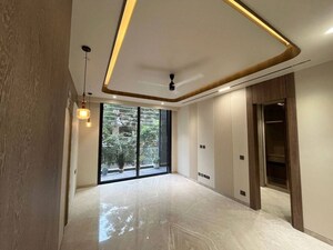 Room in 3 BHK Independent House at Saket – for Rent