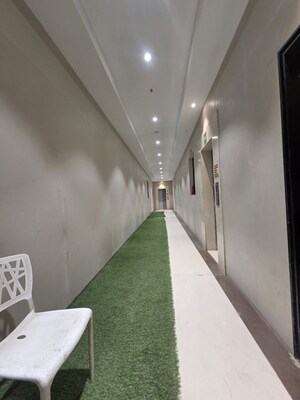 Furnished Amenities in 2 BHK Apartment at Chandak 34 Park Estate, Goregaon West – for Rent