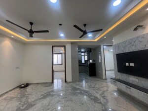 Room in 3 BHK Builder Floor at Dwarka – for Rent