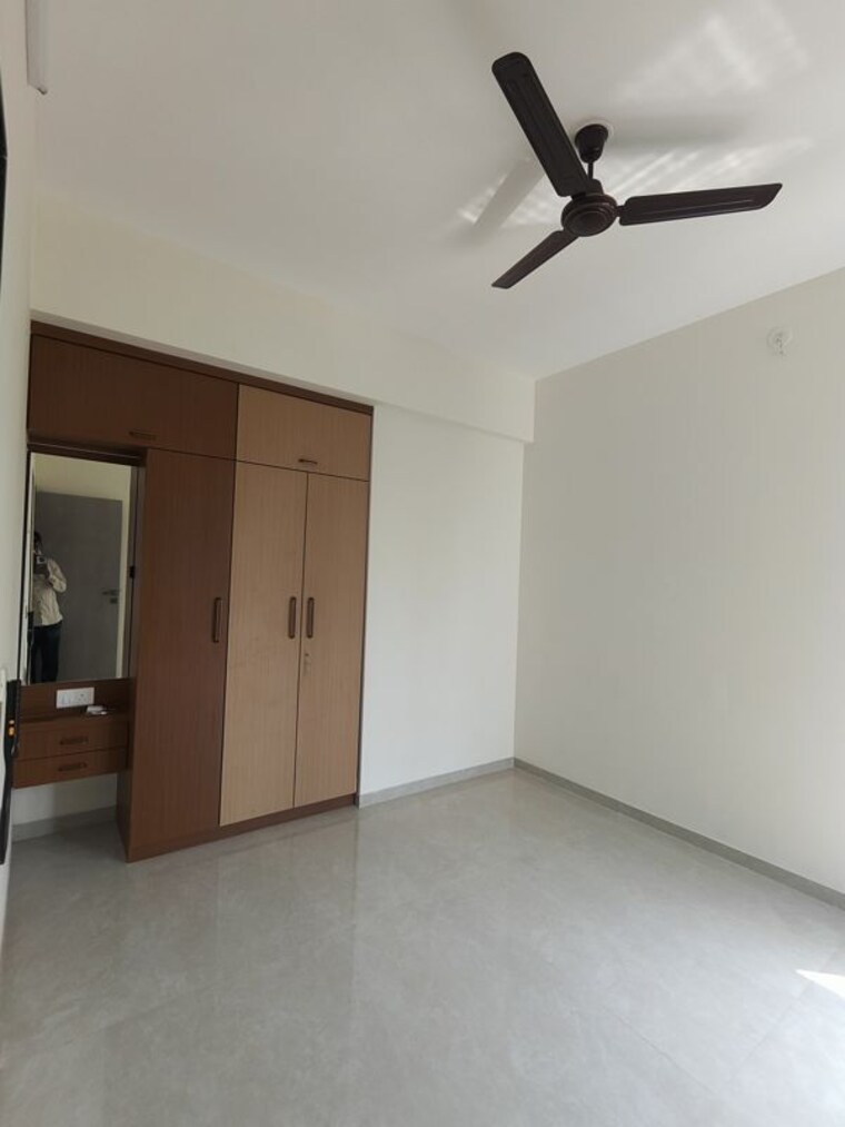 Master Bedroom, dhamji-shamji-mahavir-spring-tulip-phase-1 2 Bedroom 717 Sq.Ft. Apartment In Pokhran Road No Two Thane 10729403