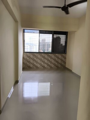 1 BHK Apartment For Rent in Malad Apartment, Malad West