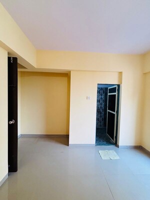 Room in 1 BHK Apartment at Mayfair Vishwaraja, Titwala – for Sale