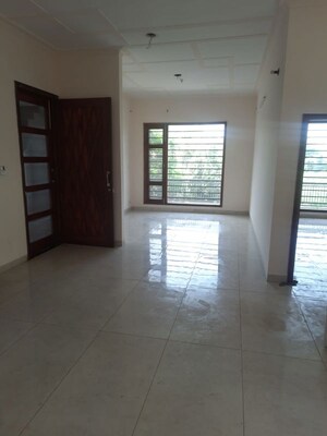 2 BHK Independent House For Rent in Sector 15