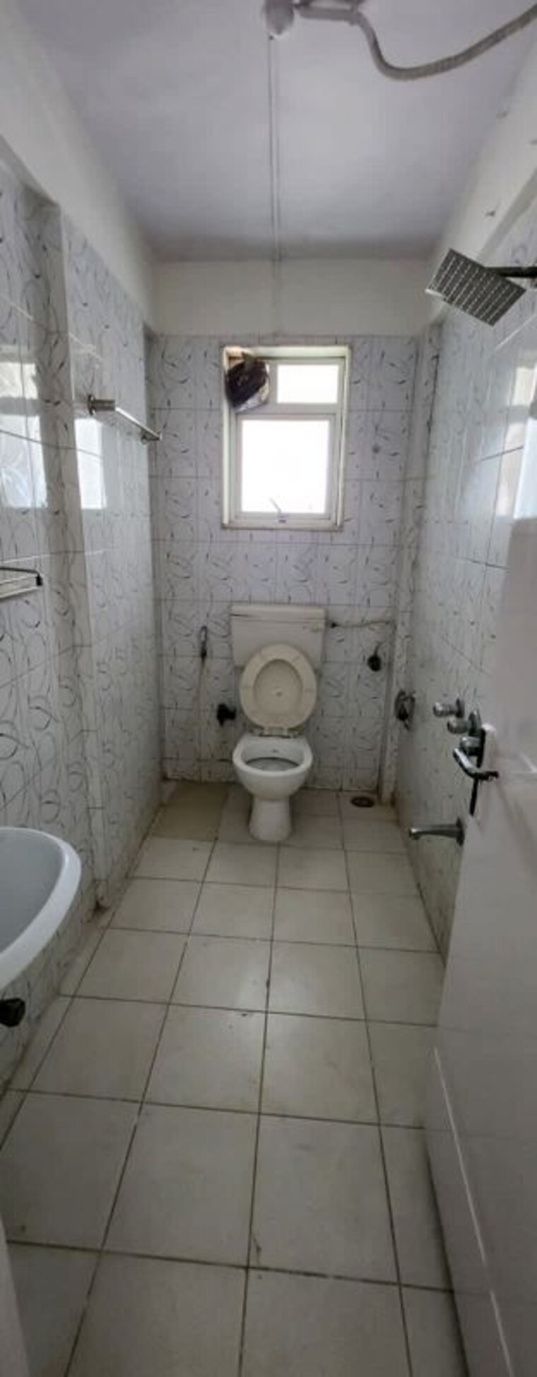 Bathroom, grenville-society 2 Bedroom 700 Sq.Ft. Apartment In Andheri West Mumbai 10729451