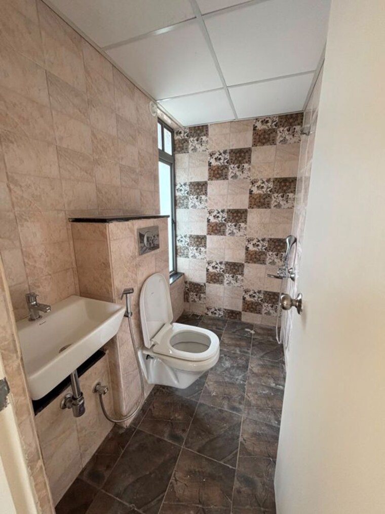 Bathroom, mahindra-happinest-tathawade-phase-1 2 Bedroom 702 Sq.Ft. Apartment In Tathawade Pune 10729475