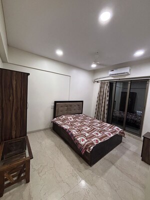 Bedroom in 2 BHK Apartment at Titanium Towers, Andheri West – for Rent