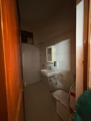 Bathroom in 1 BHK Apartment at DLF City Phase III, Sector 24 – for Rent