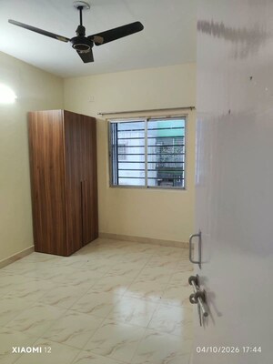 Room in 2 BHK Apartment at Gomti Enclave Devamau, Devamau – for Rent