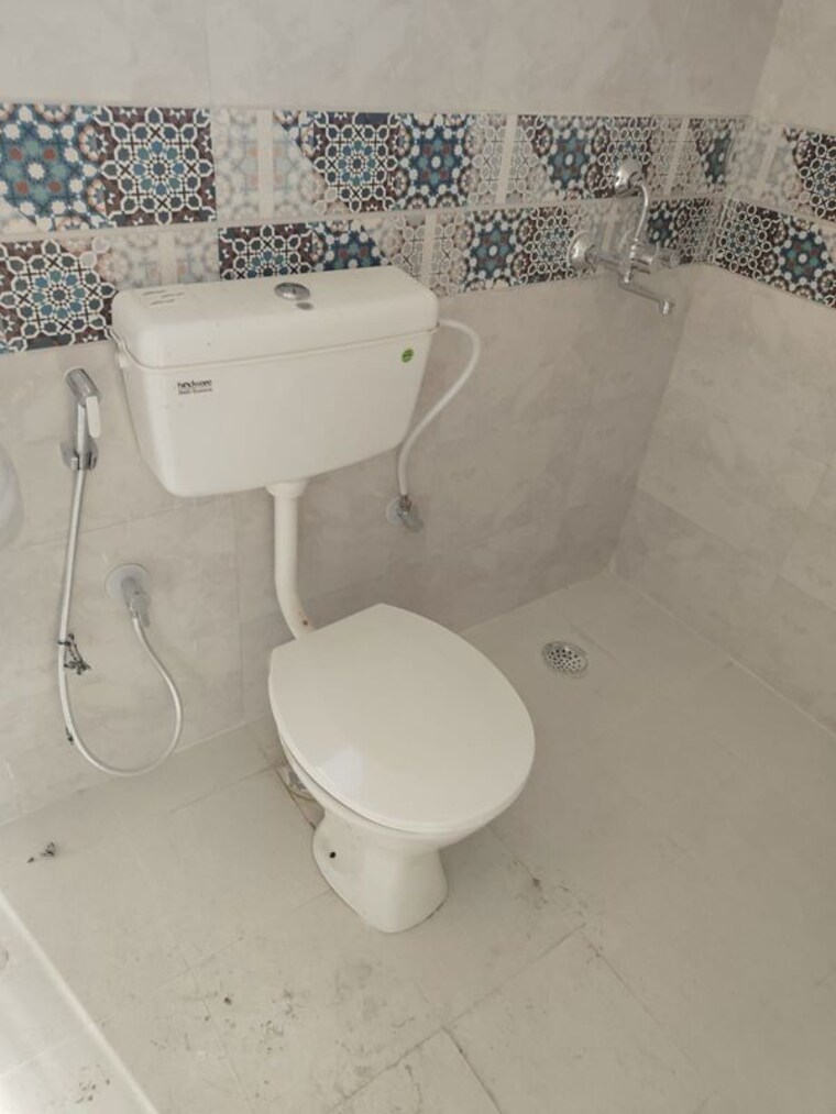 Bathroom, signature-global-prime 2 Bedroom 834 Sq.Ft. Apartment In Sector 63a Gurgaon 10729498