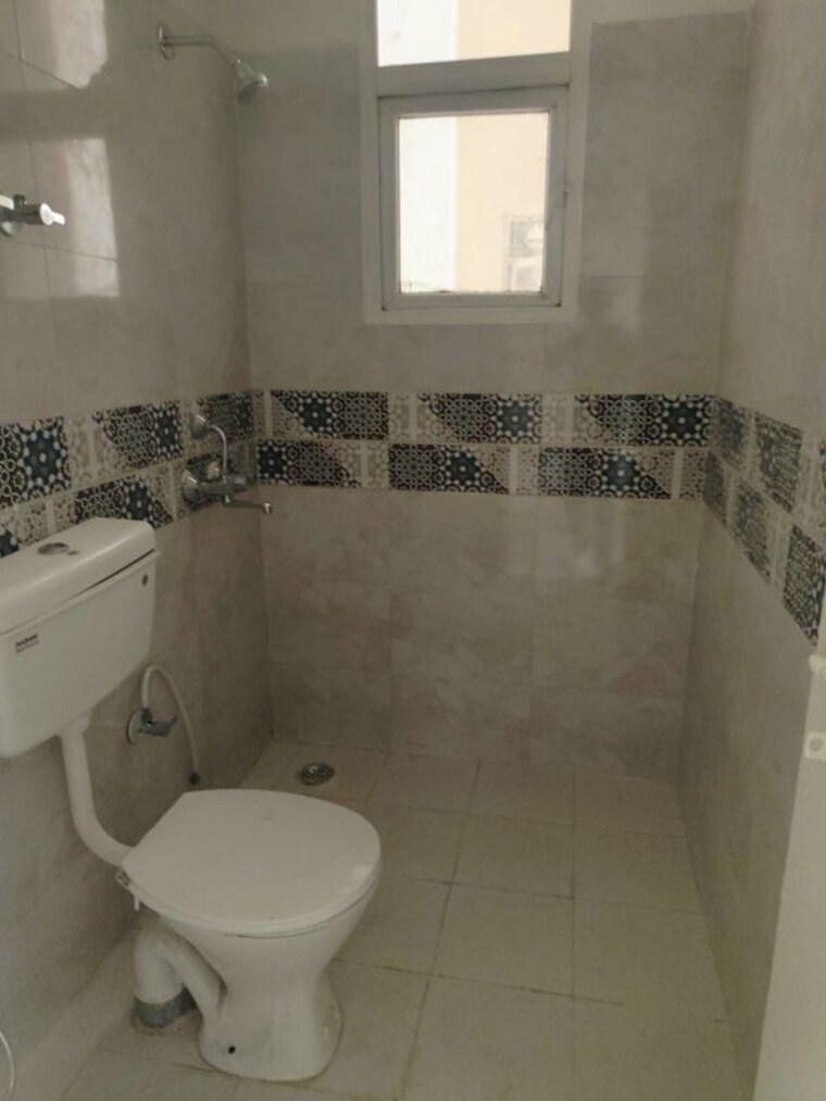 Bathroom, signature-global-prime 2 Bedroom 834 Sq.Ft. Apartment In Sector 63a Gurgaon 10729498