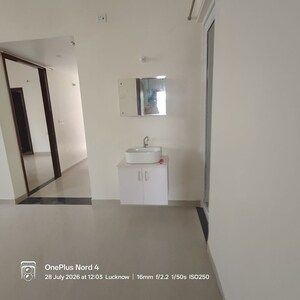 Furnished Amenities in 3 BHK Apartment at Omaxe R2, Gomti Nagar – for Rent