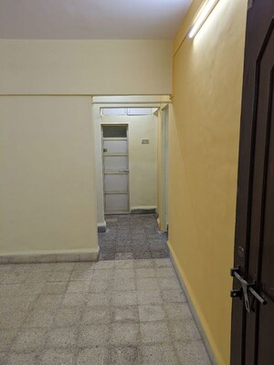 Room in 2 BHK Apartment at Shri Bimla Apartment, Andheri East – for Sale