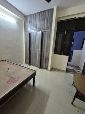 Master Bedroom in 1.5 BHK Builder Floor at Mayur Vihar – for Rent