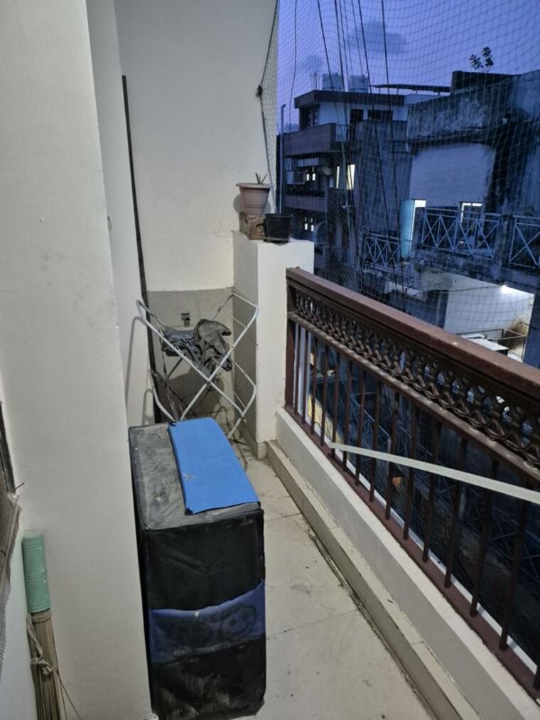 Balcony, mayur vihar 1.5 Bedroom 410 Sq.Ft. Builder Floor In Mayur Vihar Delhi 10729582
