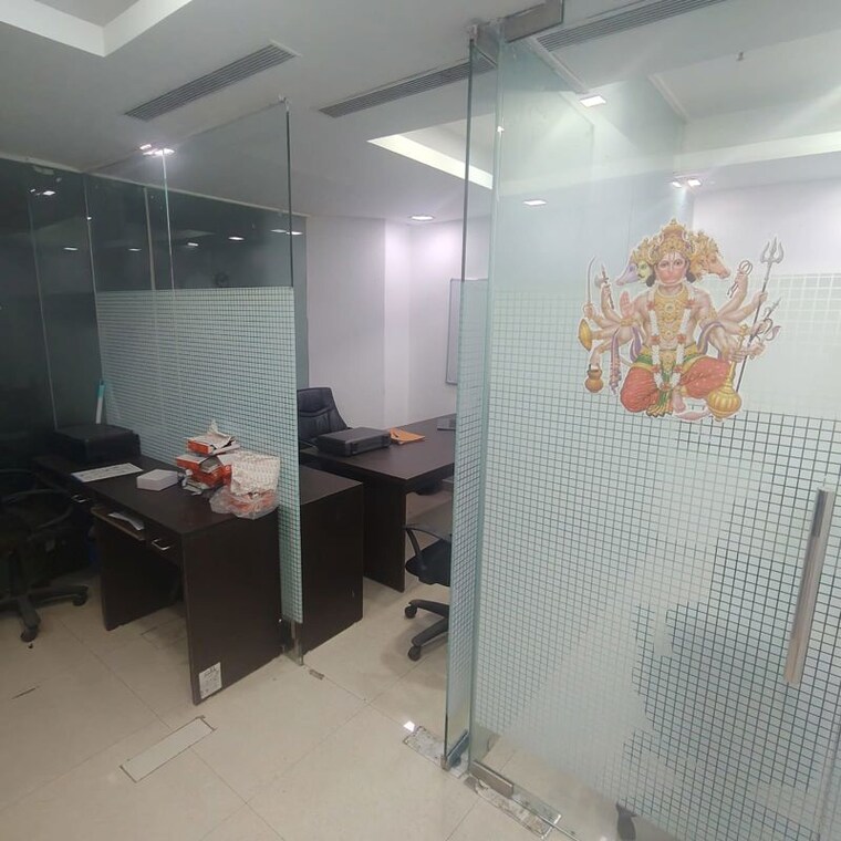 Team Area, spaze-itech-park Commercial Office Space 500 Sq.Ft. In Sector 49 Gurgaon 10729586