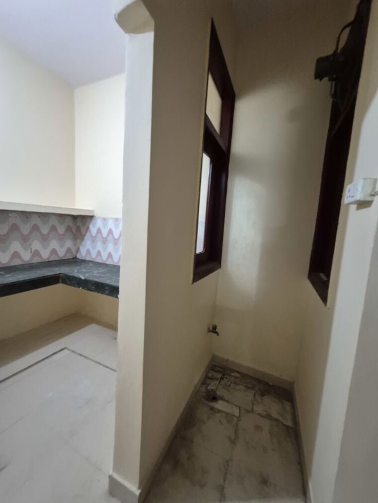 Kitchen/pantry, mayur vihar 1.5 Bedroom 380 Sq.Ft. Builder Floor In Mayur Vihar Delhi 10729587