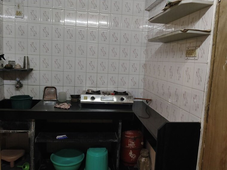 Kitchen, vile parle west 1 RK 250 Sq.Ft. Apartment In Vile Parle West Mumbai 10729604