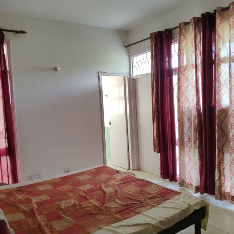 Bedroom, ardee-city 2.5 Bedroom 1250 Sq.Ft. Builder Floor In Sector 52 Gurgaon 10729635