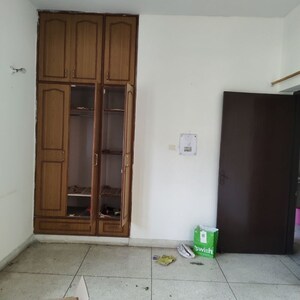 Room in 2.5 BHK Builder Floor at Ardee City, Sector 52 – for Rent