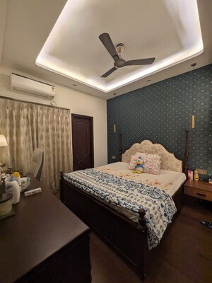 Bedroom in 3 BHK Builder Floor at BPTP District 3, Sector 85 – for Sale