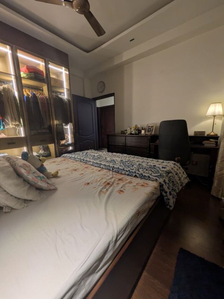 Bedroom, bptp-district-3 3 Bedroom 180 Sq.Ft. Builder Floor In Sector 85 Faridabad 10729659