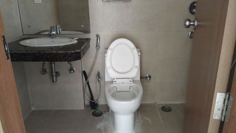 Bathroom, amrapali-terrace-homes 3 Bedroom 1185 Sq.Ft. Apartment In Tech Zone 4 Greater Noida Greater Noida 10729666