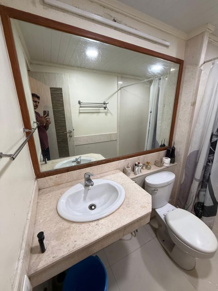 Bathroom, hiranandani-tribeca 3 Bedroom 1275 Sq.Ft. Apartment In Ghodbunder Road Thane 10729669