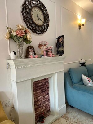 Furnished Amenities in 3 BHK Apartment at Sarita Vihar – for Sale