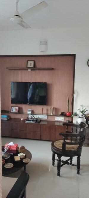 Furnished Amenities in 2 BHK Apartment at Celestia Apartment, Baner – for Rent
