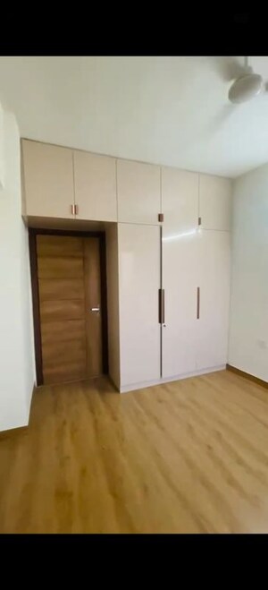 Room in 3 BHK Apartment at Tulip Yellow, Sector 69 – for Rent