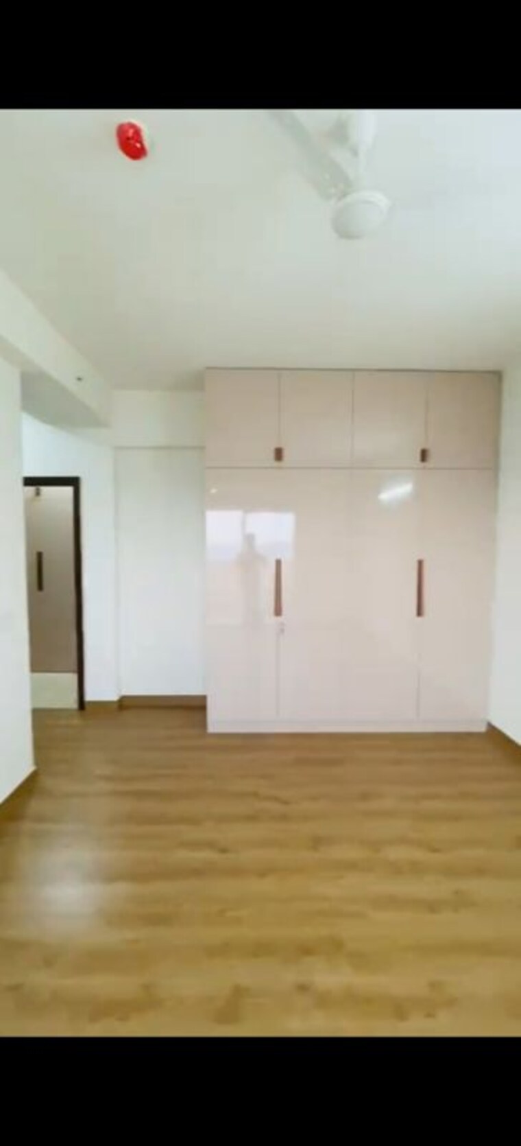 Room, tulip-yellow 3 Bedroom 1704 Sq.Ft. Apartment In Sector 69 Gurgaon 10729696
