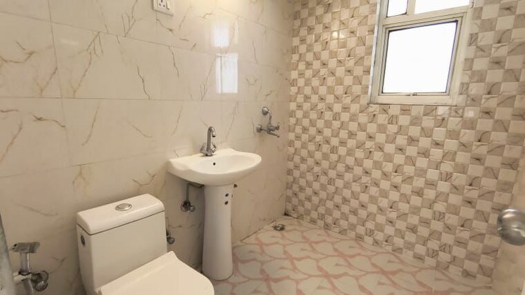 Bathroom, eureka-diya-green-city 2 Bedroom 100 Sq.Ft. Apartment In Raj Nagar Extension Ghaziabad 10729690